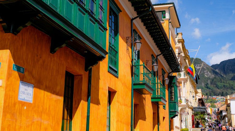 Bogotá - Arquitectura colonial y cerros
